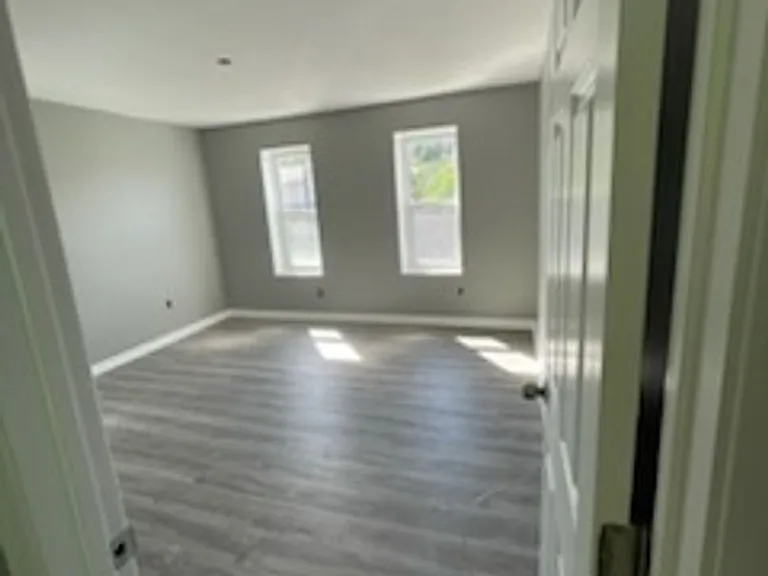 1721 Johnson St — Photo 6