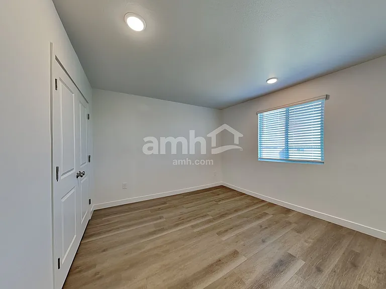 12523 W Flynn Ln — Photo 24
