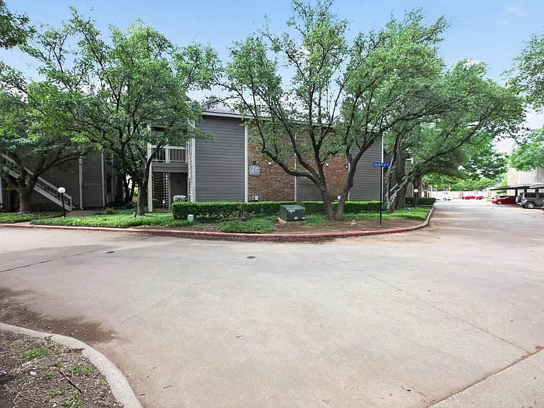 1106 Quail Valley Ln #120 — Photo 14