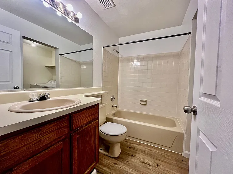 18073 E Ohio Ave #203 — Photo 6