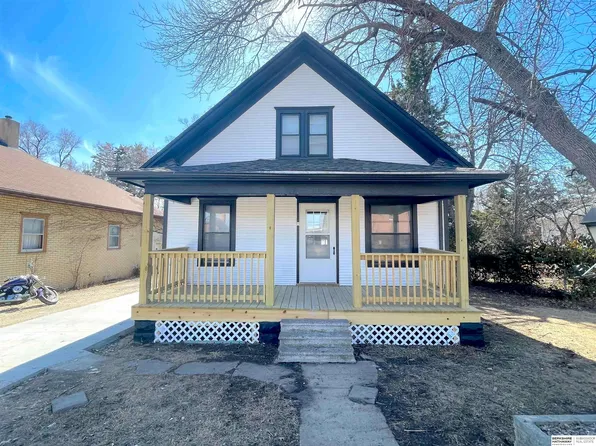 1135 Saratoga St, Lincoln, NE 68502