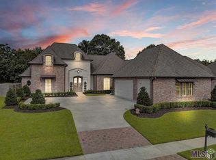 8960 Carriagewood Estates Dr, Baton Rouge, LA 70817