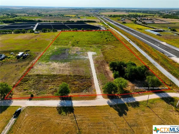 288 Honey Bee Ln, Rogers, TX 76569