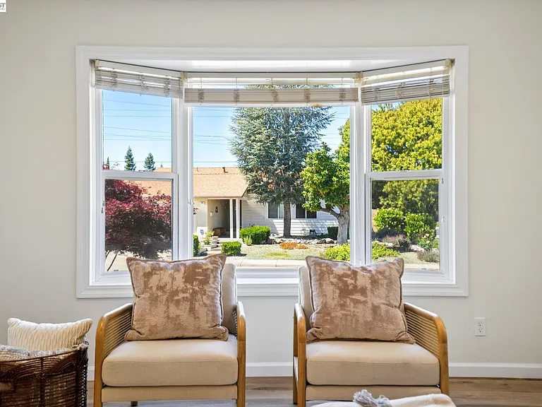 201 Ramon Pl — Photo 10