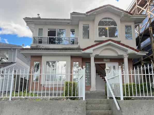 4156 Cambridge St, Burnaby, BC V5C 1G9