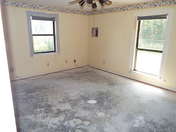 5th image of 120 Emmons Ln