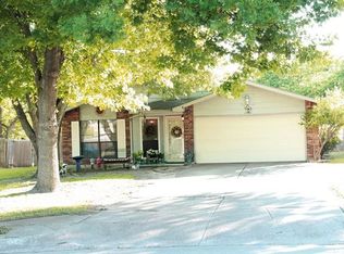 1541 Windsor Dr, Glenn Heights, TX 75154