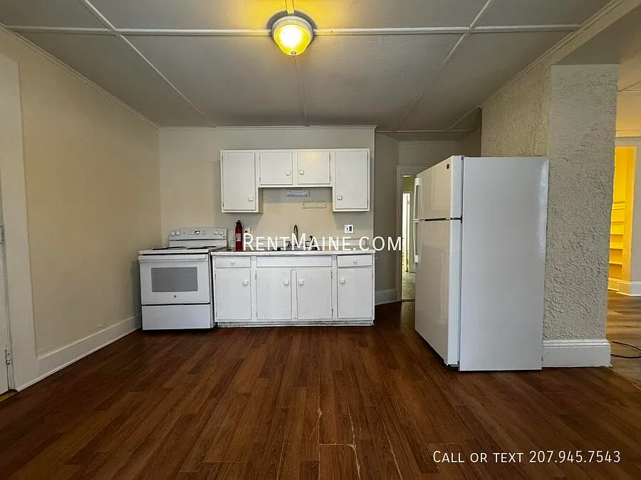 276 Main St #3