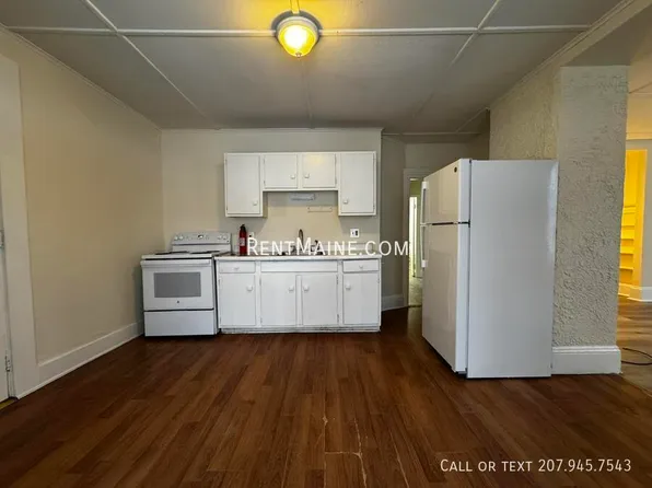 276 Main St, Waterville, ME