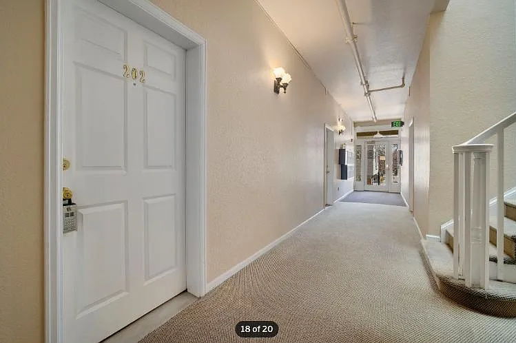 1425 N Washington St #202 — Photo 22