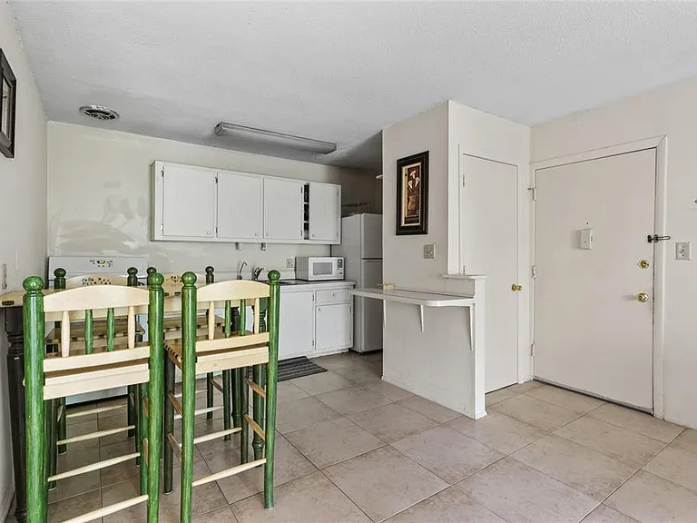 1700 SW 16th Ct #B28 — Photo 8