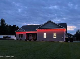 4 Westberry Way, Queensbury, NY 12804