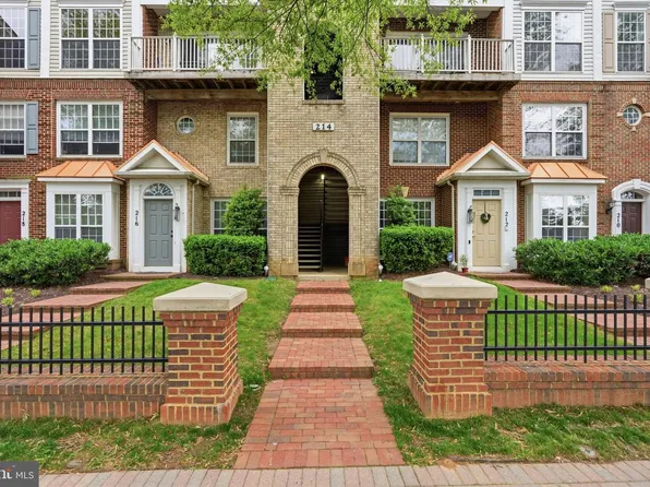 214 Fallsgrove Blvd Unit 12, Rockville, MD 20850