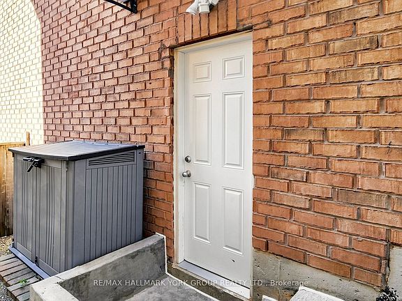 3rd image of 186 Wainscot Ave #Basement