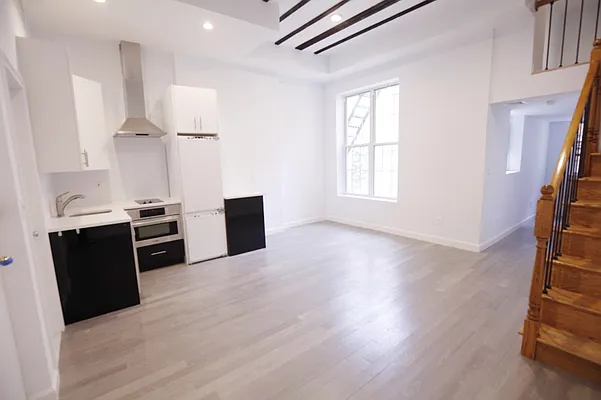 Rented by Compass | media 10