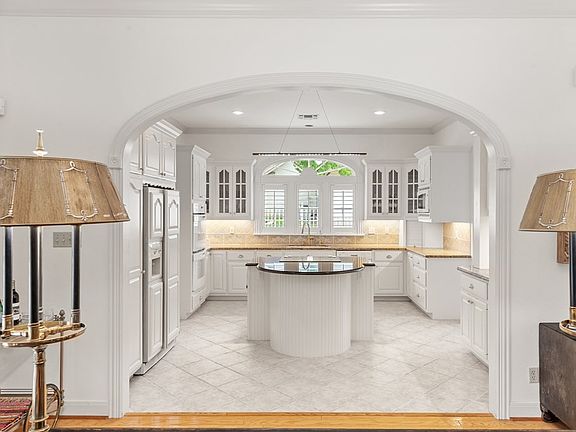 5th image of 2208 Amberstone
