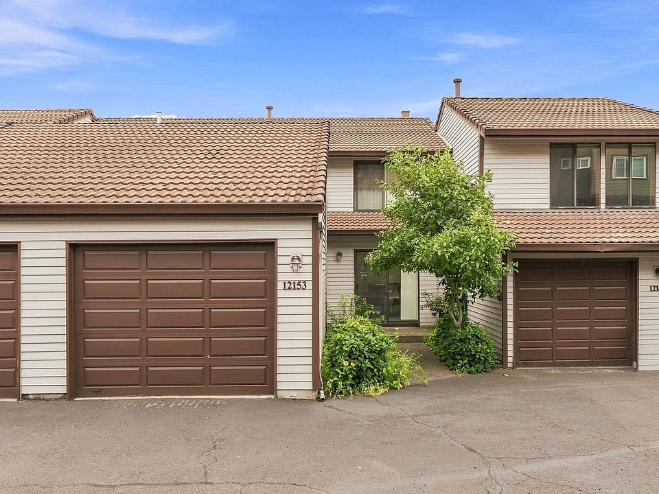 1st image of 12153 SE 104th Ct