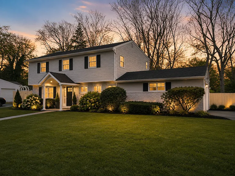 Leslie Ln — Photo 1