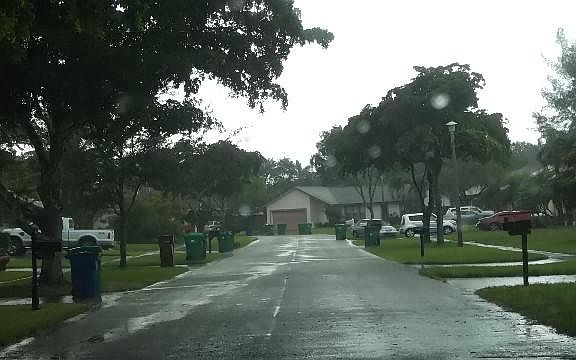 4th image of 8635 SW 49th St