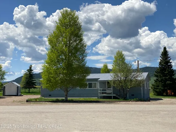 135 County Road 148, Smoot, WY 83126