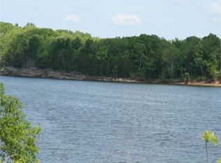 825 Dogtown Dr, Savannah, TN 38372