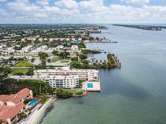4th image of 1810 New Palm Way #314