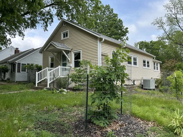 322 N Franklin Ave, Ames, IA 50014