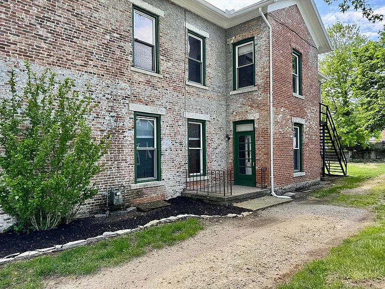 628 N Main St — Photo 14