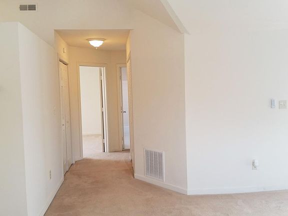 2nd image of 122 Montoya Dr