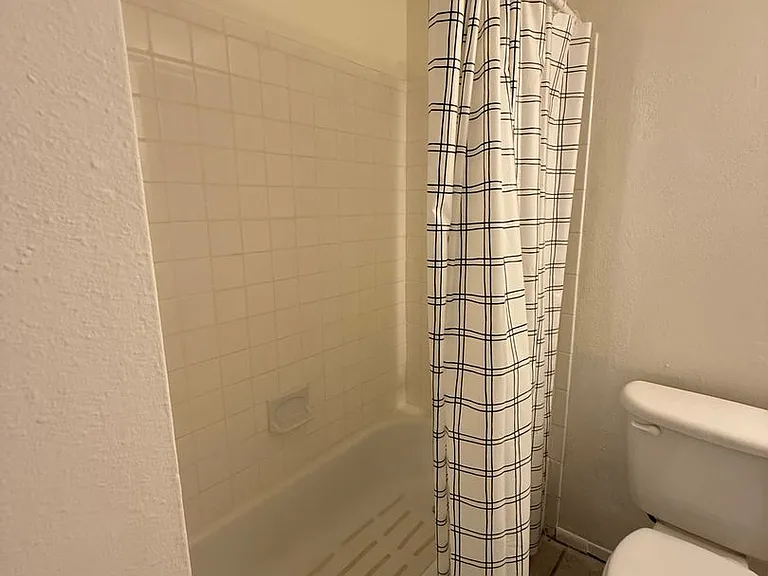 108 Scranton St #2 — Photo 11