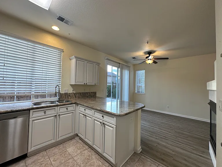 6227 Ingleston Dr — Photo 10