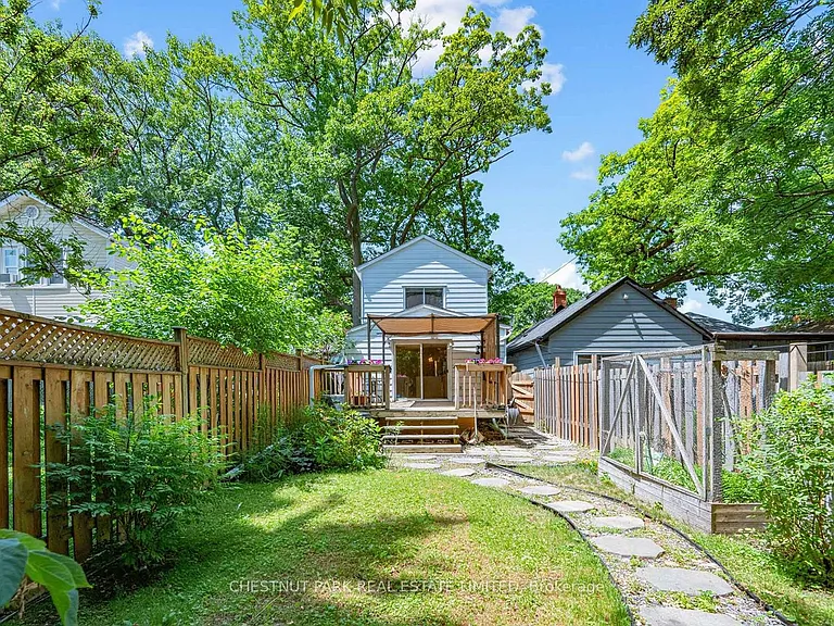 25 Kenworthy Ave — Photo 2