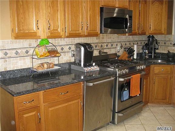 3rd image of 500 Park Ct