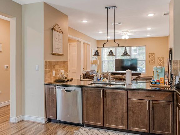 4th image of 3614 Boettcher Dr #1006