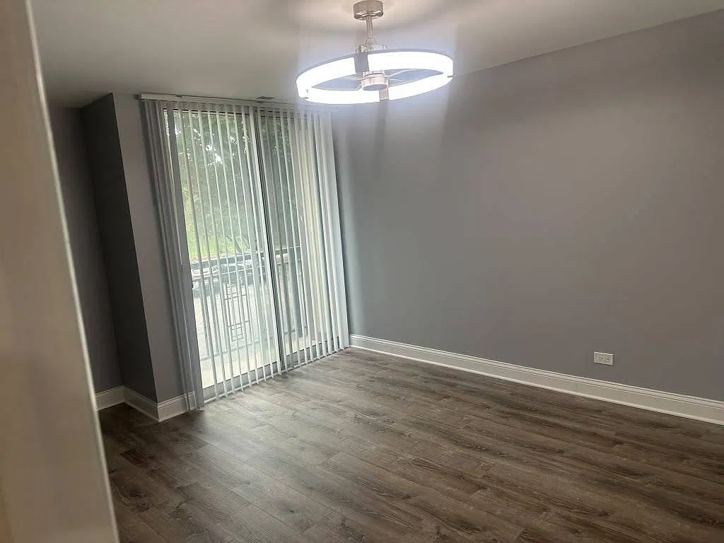 2 bed, 1.5 bath, 1080 sqft, $2,400 — Photo 4
