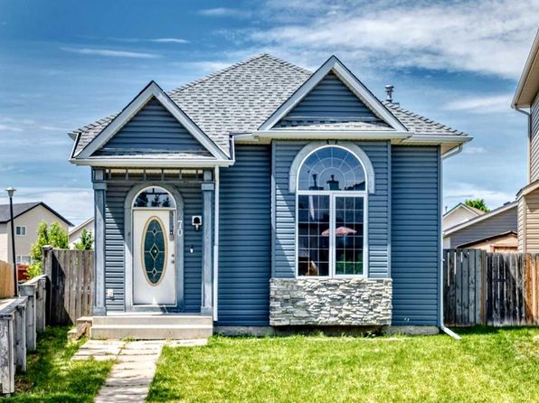 70 E Coville Sq NE, Calgary, AB T3K 5E4