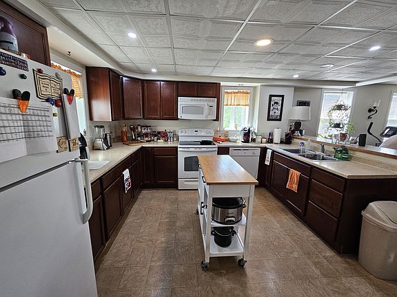 4th image of 19 High Street