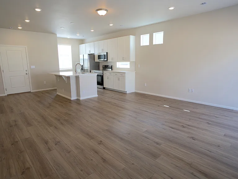 22295 E 39th Ave — Photo 13