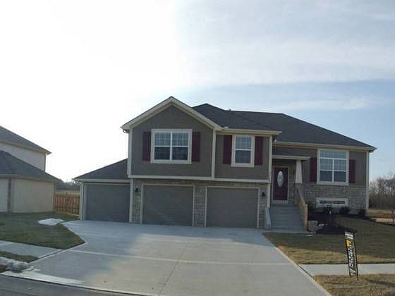 1st image of 2144 Alder St