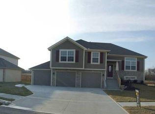 2144 Alder St, Leavenworth, KS 66048
