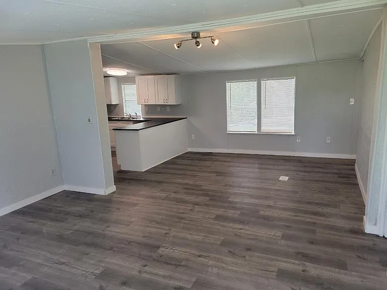 2707 Walker Rd — Photo 7