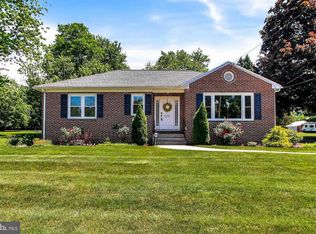 6555 York Rd, New oxford, PA 17350