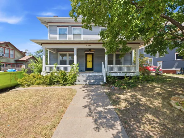 3240 E Country Club Pl, Wichita, KS 67208