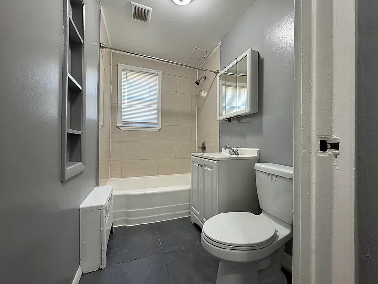 7 Norfolk St #B4 — Photo 13