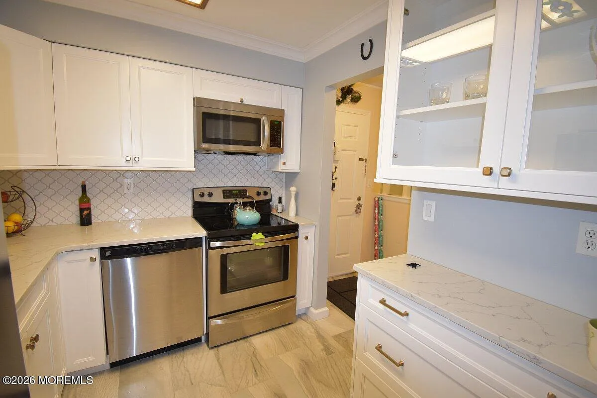 2 bed, $2,250 — Photo 2