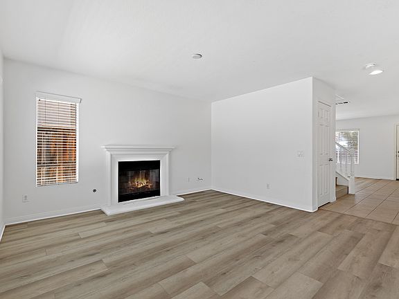 5th image of 40619 Cartier St
