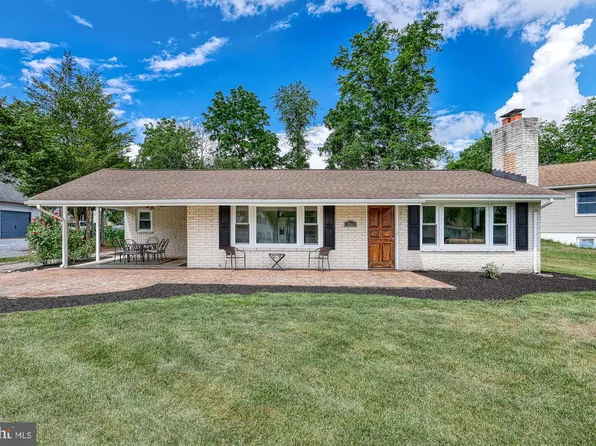 251 Lake Meade Dr, East Berlin, PA 17316