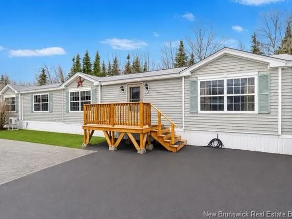 11 Wendy Cres, Lincoln, NB E3B 0M3