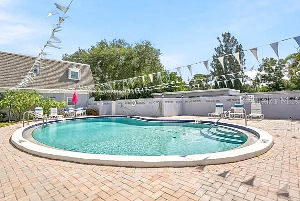 1717 Belleair Forest Dr #A — Photo 28