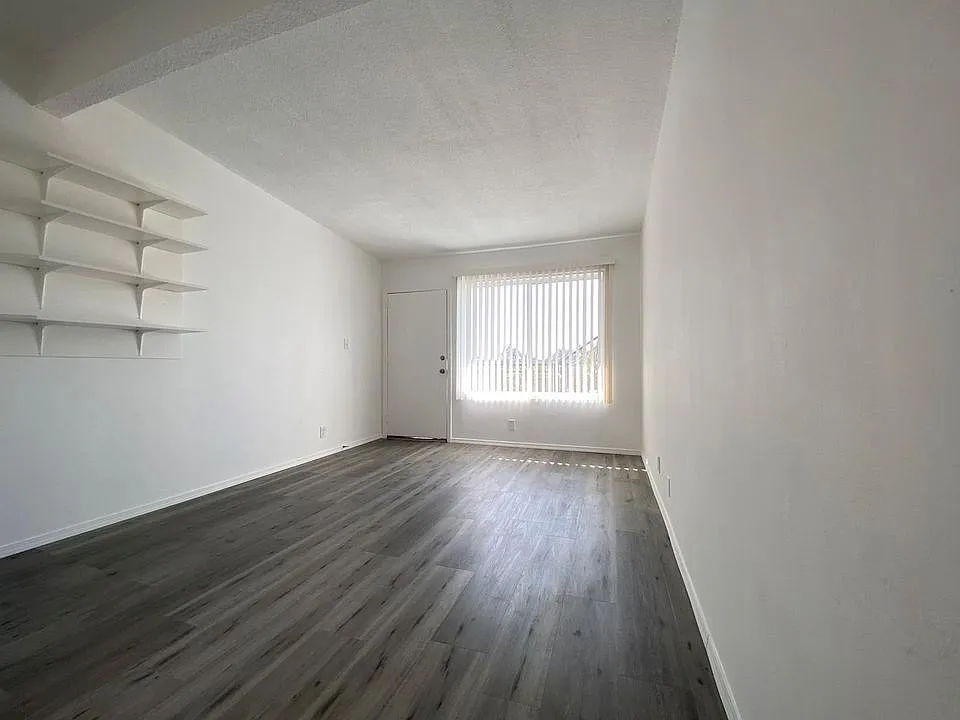 Studio, 1.0 bath, $1,850 — Photo 3